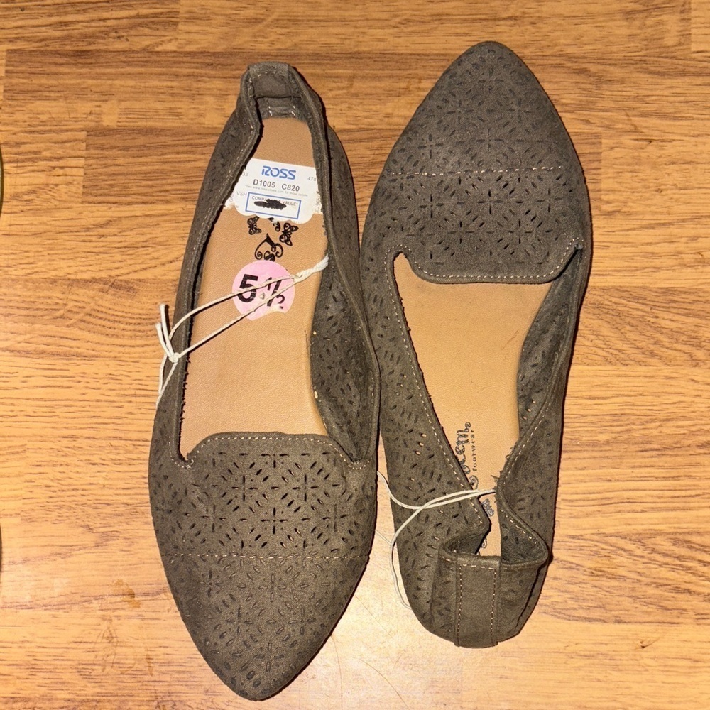 💚🆕💚 Self Esteem Women's Taupe Loafers Size 5.5